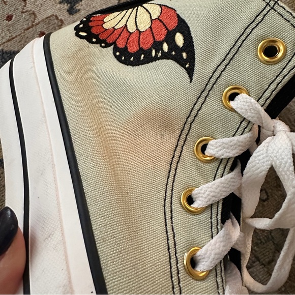 Converse Platform Butterfly Embroidered Sneakers sz 9 - Picture 2 of 7